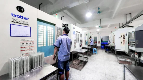 Peça de metal de polimento usinado com precisão de alumínio colorido personalizado de fábrica CNC